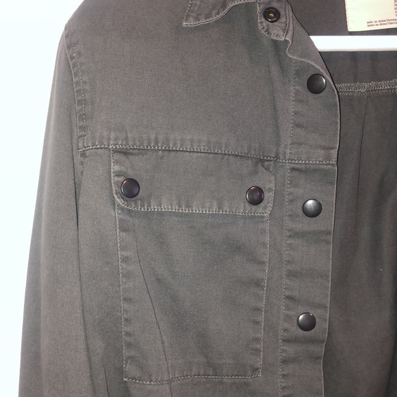 Cropped jean jacket - Picture 3 of 4